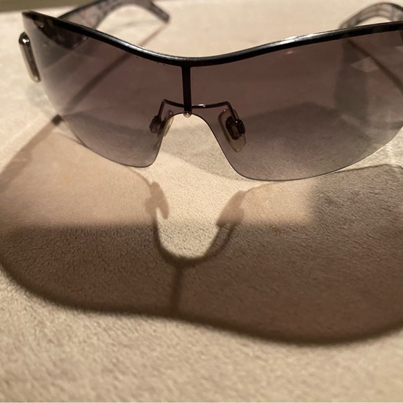 Burberry Sunglasses - Picture 5 of 5